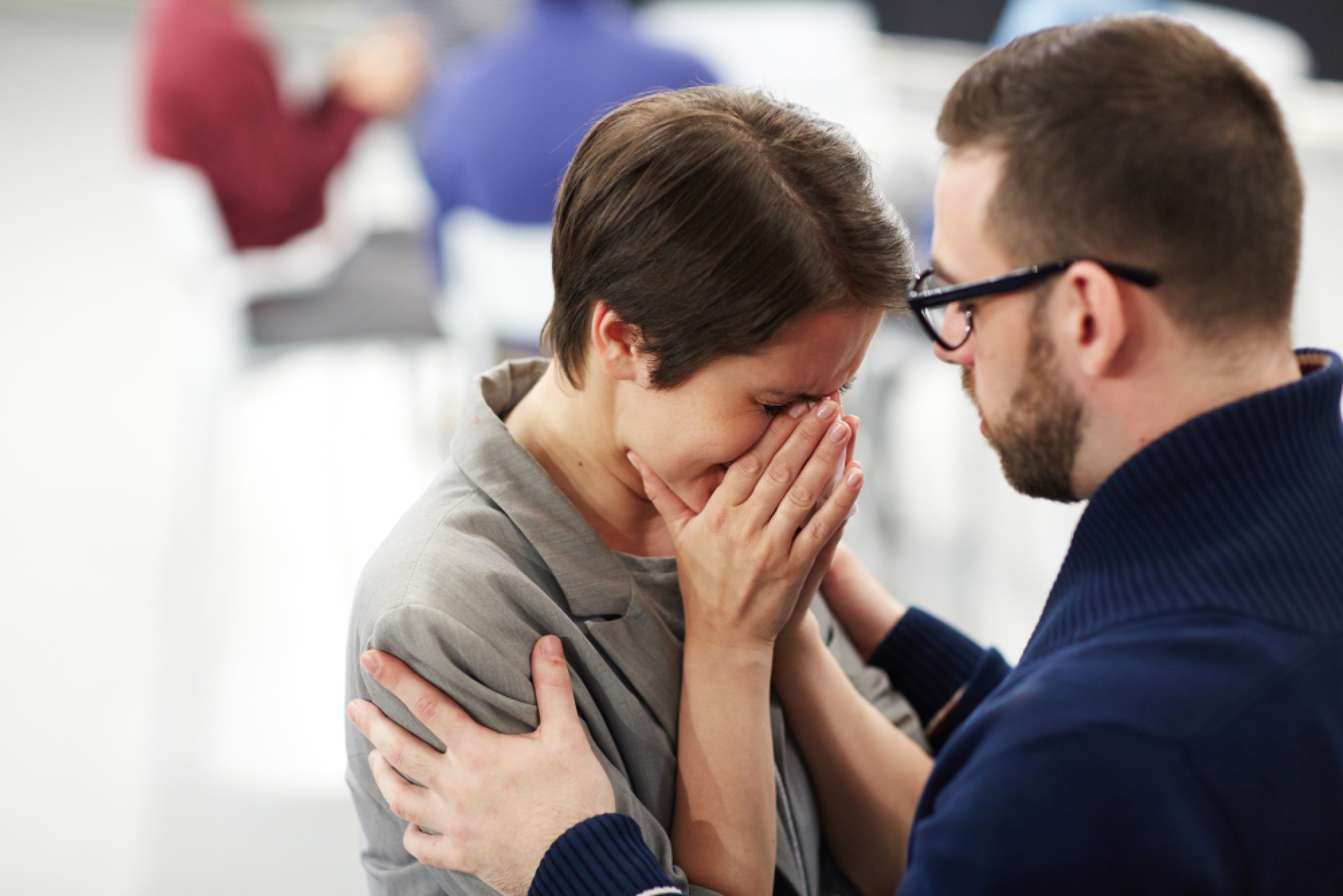 Kit di primo soccorso emotivo: cosa fare nell'ora successiva al decesso